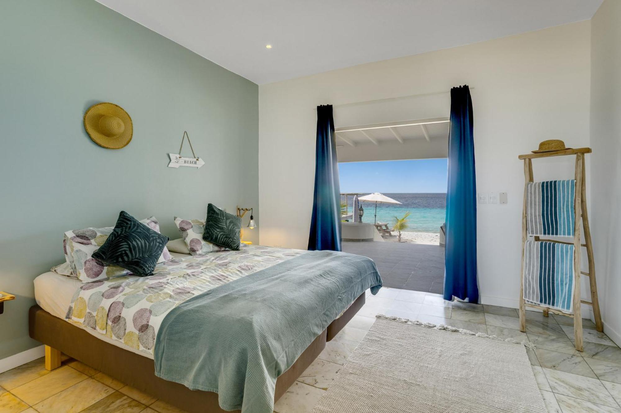 Oceanfront - Villa Port Of Call - Playa Eksteriør billede