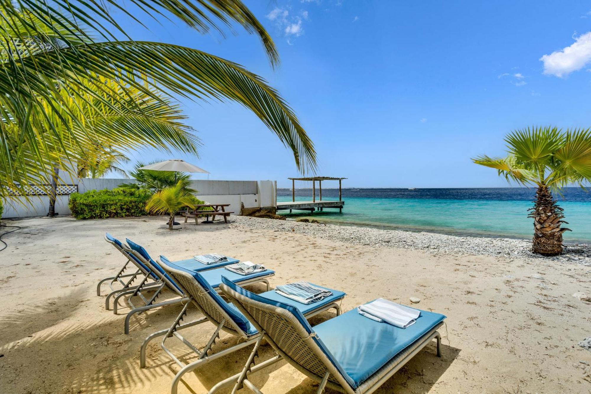 Oceanfront - Villa Port Of Call - Playa Eksteriør billede